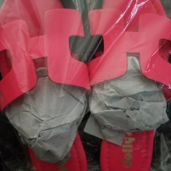 Neon Pink Sandals / Slides - Picture 2 of 2